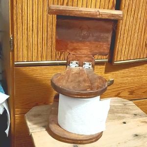 Handmade toilet paper holder